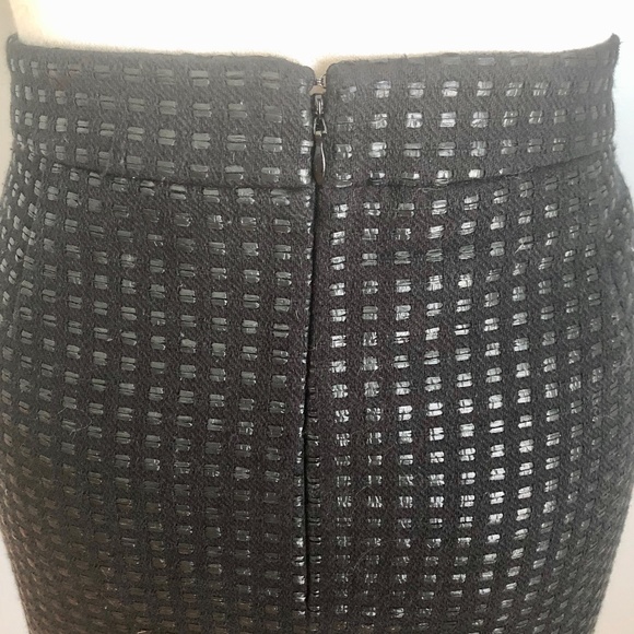 Like-New Tailored Black Gap Leather-Trim Miniskirt - Picture 7 of 9